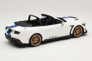 Ford Mustang S650 Shelby Super Snake Oxford White GT Spirit 1:18 GT572 レジン - 画像 2/6