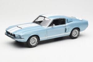Ford Mustang Shelby GT500 ライトブルーメタリック ホワイトストライプ AUTOart 1:18 72907 メタル