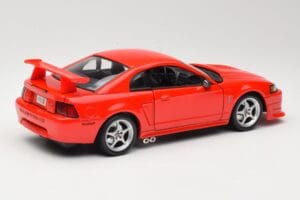 Ford Mustang SVT Cobra R SN95 レッド Maisto 1:18 531872 メタル - 画像 3/8