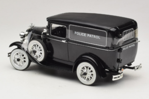 Ford Panel Car Police Patrol Signature Models 1:18 18143 メタル - 画像 5/6