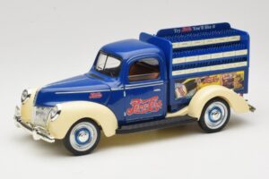 Ford Pepsi-Cola Replica Golden Wheel 1:18 PF351 メタル