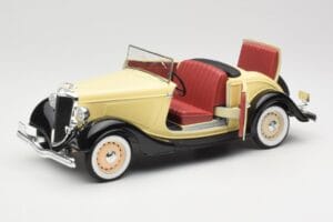 Ford Roadster Dearborn Yellow Solido 1:18 8008 メタル - 画像 2/8