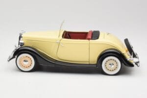 Ford Roadster Dearborn Yellow Solido 1:18 8008 メタル - 画像 4/8