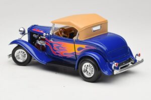 Ford Roadster Street Rod ブルー with Fire Road Signature 1:18 92249 メタル - 画像 7/8
