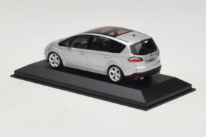 Ford S-Max シルバー Minichamps 1:43 SMAX001 メタル - 画像 3/5