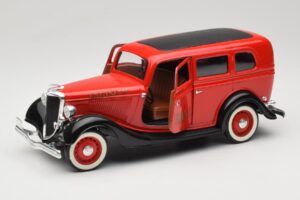 Ford Sedan レッド Solido 1:18 8066 メタル - 画像 2/8