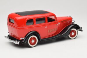 Ford Sedan レッド Solido 1:18 8066 メタル - 画像 3/8
