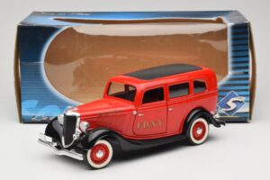 Ford Sedan レッド Solido 1:18 8066 メタル - 画像 8/8