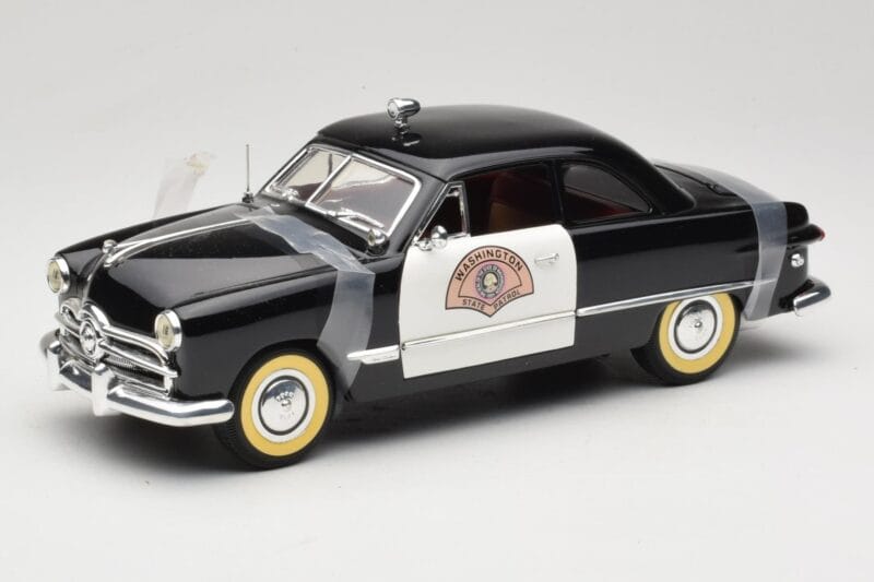 Ford Sedan Washington State Police Solido 1:18 8158 メタル