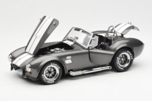 Ford Shelby Cobra 427 S/C グレーメタリック ホワイトストライプ Kyosho 1:18 08045GRW メタル - 画像 2/8