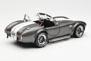 Ford Shelby Cobra 427 S/C グレーメタリック ホワイトストライプ Kyosho 1:18 08045GRW メタル - 画像 3/8