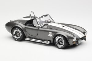 Ford Shelby Cobra 427 S/C グレーメタリック ホワイトストライプ Kyosho 1:18 08045GRW メタル - 画像 6/8
