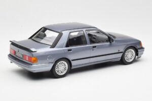 Ford Sierra RS Cosworth ライトブルー MCG 1:18 MCG18174 メタル - 画像 2/6