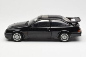 Ford Sierra RS Cosworth ブラック AUTOart 1:18 72861 メタル - 画像 4/8