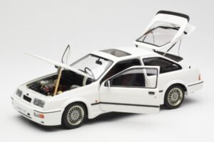 Ford Sierra RS Cosworth ホワイト AUTOart 1:18 72862 メタル - 画像 2/8