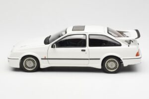 Ford Sierra RS Cosworth ホワイト AUTOart 1:18 72862 メタル - 画像 4/8