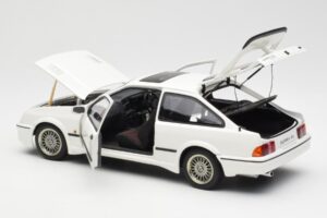 Ford Sierra RS Cosworth ホワイト AUTOart 1:18 72862 メタル - 画像 5/8