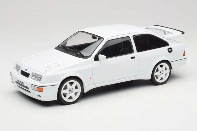 Ford Sierra RS Cosworth ホワイト IXO 1:18 18CMC121 メタル