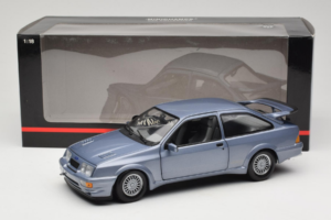 Ford Sierra RS Cosworth ブルー Minichamps 1:18 150084002 メタル - 画像 8/8