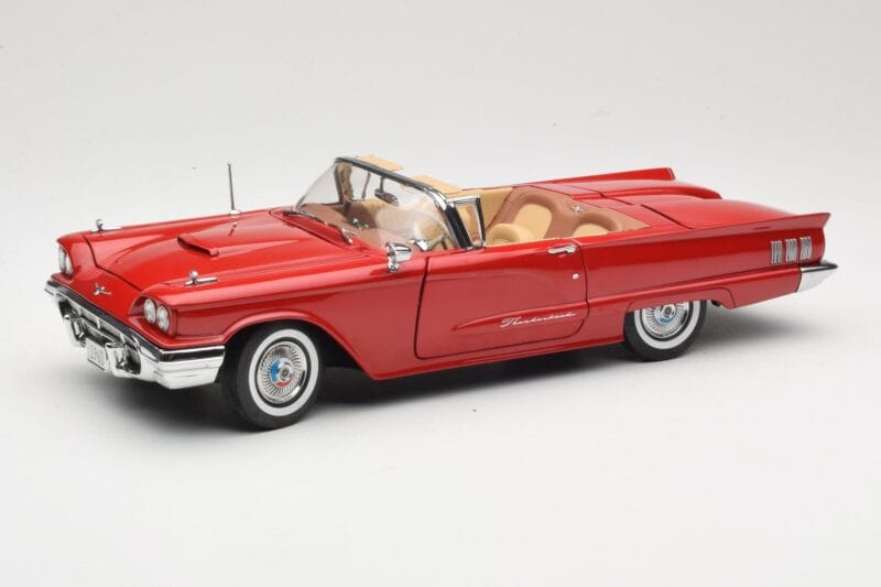 Ford Thunderbird カブリオレ レッド Sun Star 1:18 4311 メタル