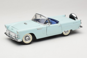 Ford Thunderbird グリーン Revell 1:18 8804-G1 メタル