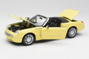 Ford Thunderbird Show Car イエロー Maisto 1:18 50335 メタル - 画像 2/8