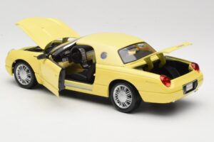 Ford Thunderbird Show Car イエロー Maisto 1:18 50336 メタル - 画像 5/8