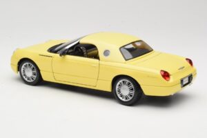 Ford Thunderbird Show Car イエロー Maisto 1:18 50336 メタル - 画像 7/8
