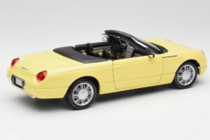 Ford Thunderbird Show Car イエロー Maisto 1:18 50335 メタル - 画像 3/8