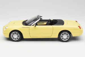 Ford Thunderbird Show Car イエロー Maisto 1:18 50335 メタル - 画像 4/8