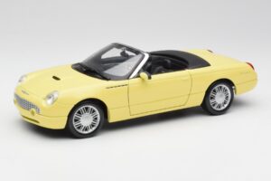 Ford Thunderbird Show Car イエロー Maisto 1:18 50335 メタル