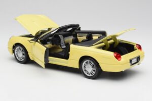 Ford Thunderbird Show Car イエロー Maisto 1:18 50335 メタル - 画像 5/8