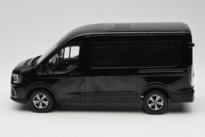 Ford Transit ブラック JMC 1:18 SHRV363CM02JP メタル - 画像 4/8