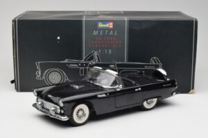 Ford Thunderbird コンバーチブル ブラック Revell 1:18 8818-M1 メタル - 画像 8/8