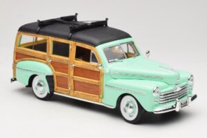Ford Woody Panel Wagon ミントグリーン Road Signature 1:18 20028 メタル - 画像 6/8