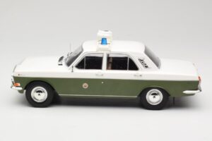 GAZ Volga GAZ-24 ポリス MCG 1:18 MCG18015 メタル - 画像 3/6