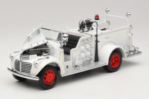 GMC ファイアトラック ホワイト Road Signature 1:18 20068 メタル - 画像 2/9