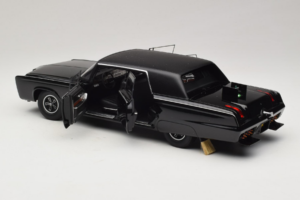Chrysler Imperial Black Beauty Green Hornet TV Series AUTOart 1:18 71546 メタル - 画像 5/8