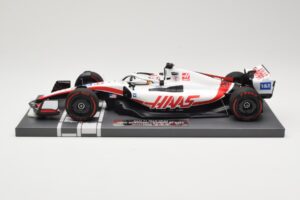 Haas VF-22 #20 K. Magnussen Bahrain GP 2022 Minichamps 1:18 117220120 メタル