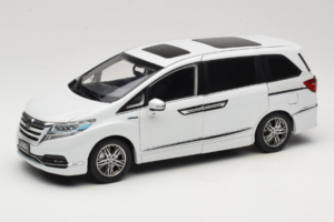 Honda Elysion ホワイト OEM 1:18 430056 メタル