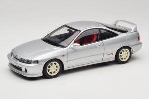 Honda Integra Type R DC2 Pre-Facelift Vogue Silver Metallic MotorHelix 1:18 M85202 メタル