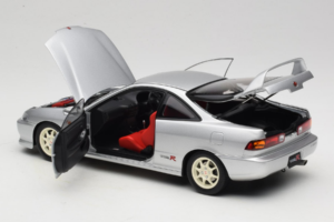 Honda Integra Type R DC2 Pre-Facelift Vogue Silver Metallic MotorHelix 1:18 M85202 メタル - 画像 5/8