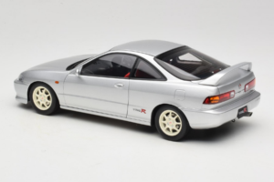 Honda Integra Type R DC2 Pre-Facelift Vogue Silver Metallic MotorHelix 1:18 M85202 メタル - 画像 7/8