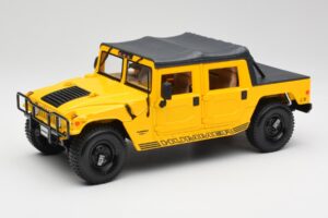 Hummer H1 Soft Top イエロー Maisto 1:18 56041 メタル