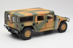 Hummer H1 Station Wagon Military Maisto 1:18 56049 メタル - 画像 3/8