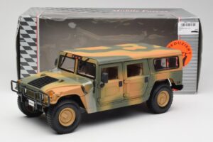 Hummer H1 Station Wagon Military Maisto 1:18 56049 メタル - 画像 8/8