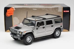Hummer H2 シルバー Maisto 1:18 7449569 メタル - 画像 8/8