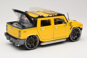 Hummer H2 SUT Concept イエロー Maisto 1:18 31067 メタル - 画像 3/8