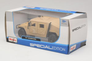 AM General Humvee Military Maisto 1:27 31974 メタル - 画像 3/3