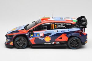 Hyundai i20 N Rally1 WRC #11 T. Neuville / M. Wydaeghe Central European Rally Winner 2023 IXO 1:18 18RMC193 メタル - 画像 3/6